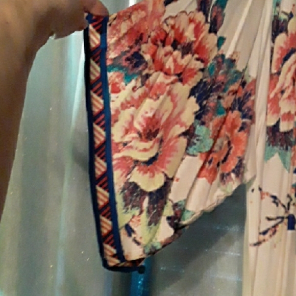Flying Tomato Floral Kimono  Duster - Picture 2 of 5